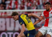 米兰,-爱沙尼亚大胜在望，欧冠淘汰赛资格锁定