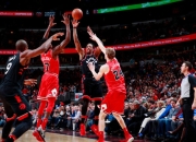 米兰体育官网-公牛客场逆袭猛龙，送对手三连败