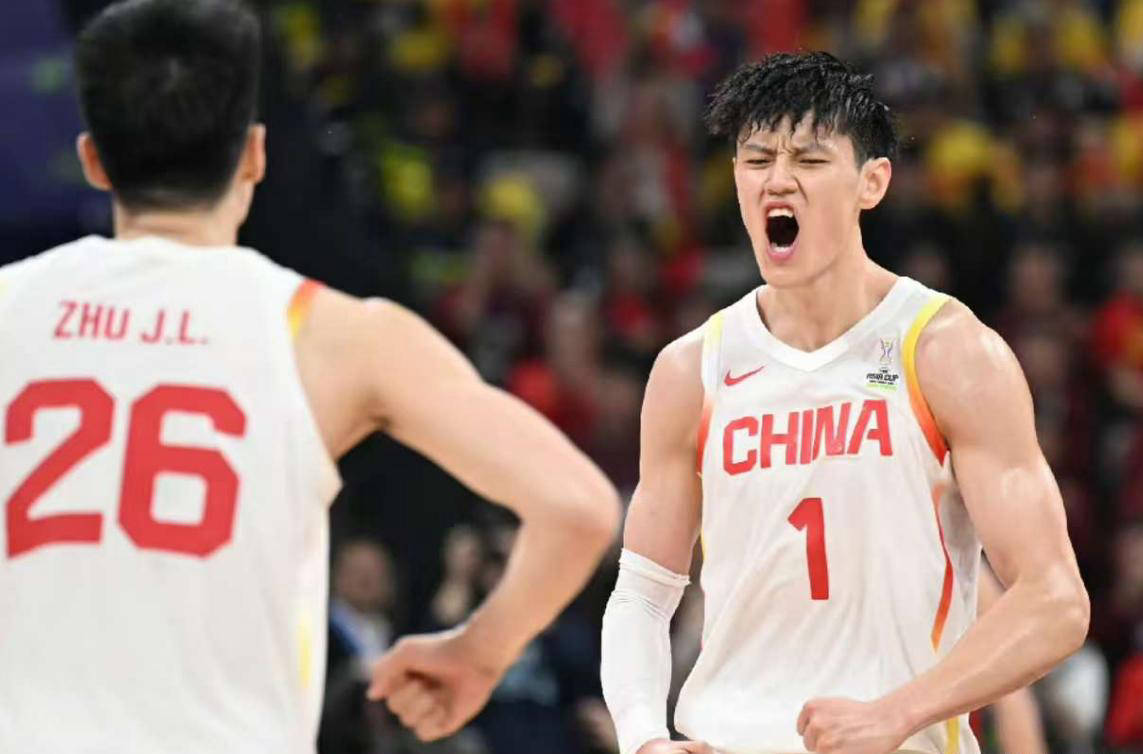 中国男篮队员训练备战奥运会，决心夺金