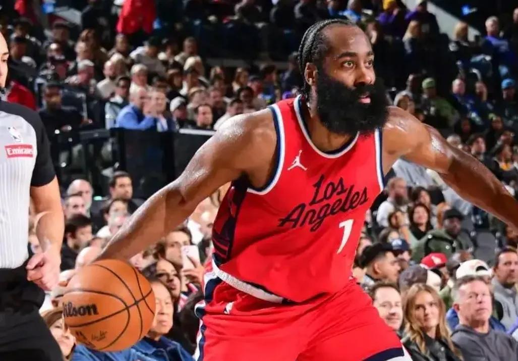 火箭遭受连败，哈登独木难支，战术不明显