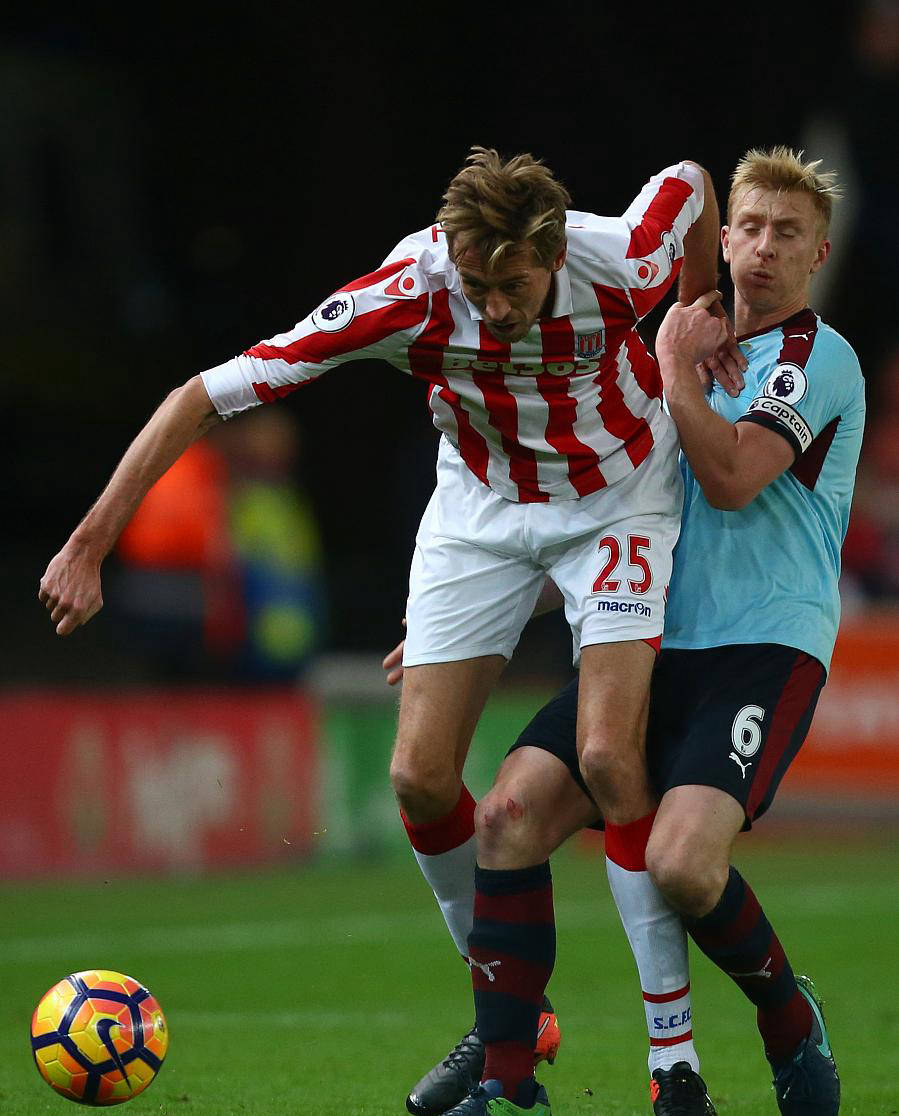 布莱顿主场大胜斯托克城，豪取胜利