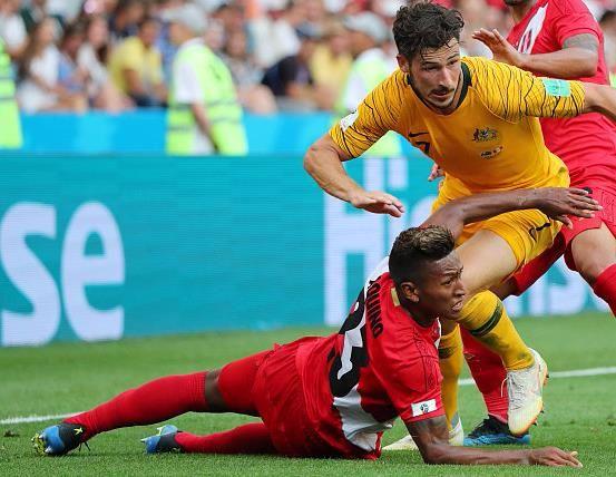 包含法国队在对决中取得胜利，斗志昂扬的词条