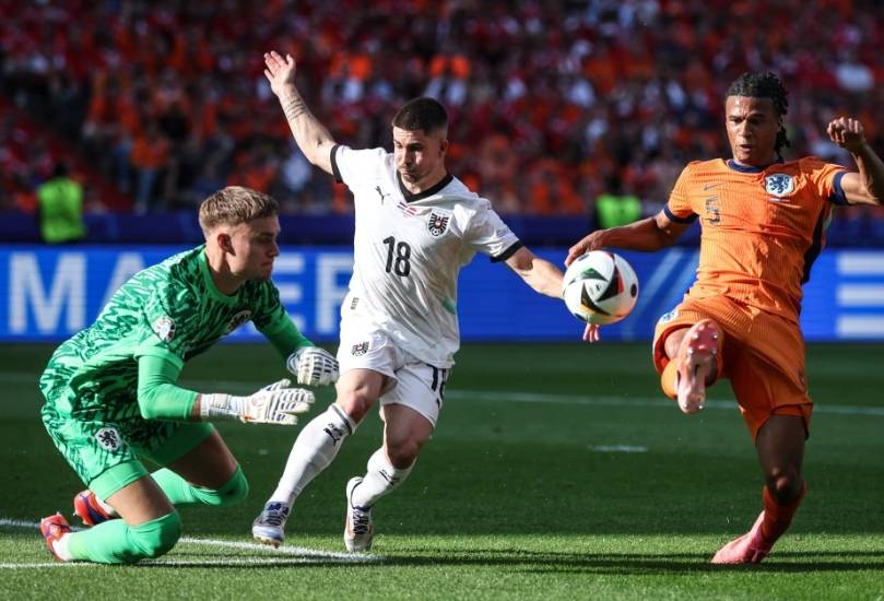 奥地利队在比赛中展现出色进攻