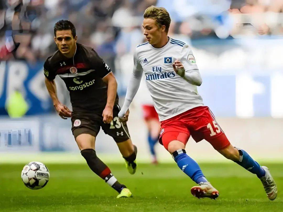 包含汉堡队客场失利，保级形势严峻的词条