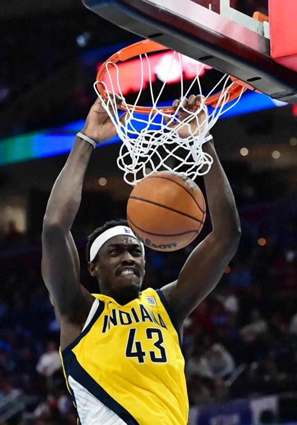 曼顿砍40+12，爵士主场大胜尼克斯