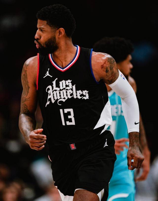 包含快船击败爵士，乔治砍下38分的词条