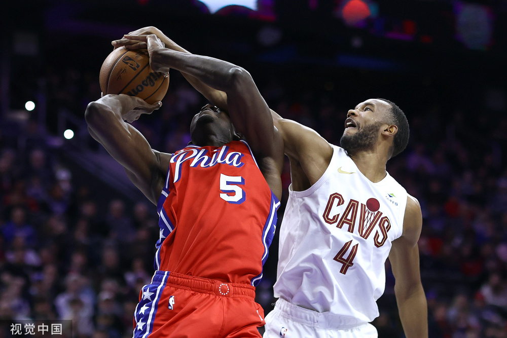 76人惊险胜黄蜂，东部第一不可撼动